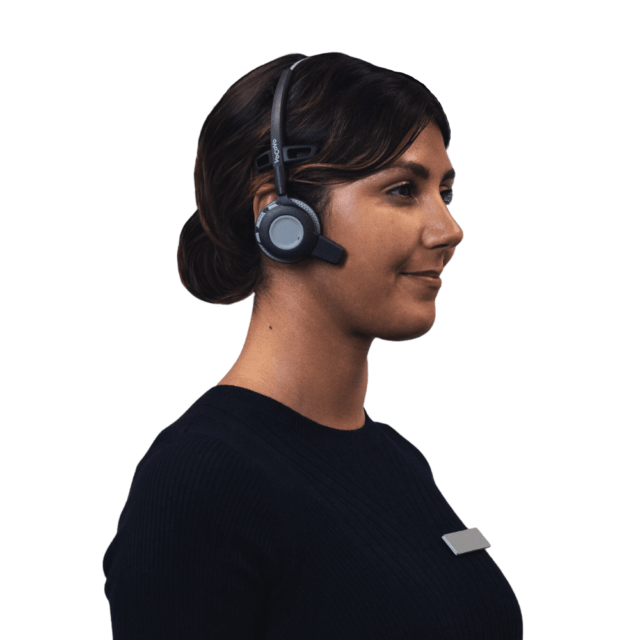 vocovo enterprise s5 headset worn by a retail colleague